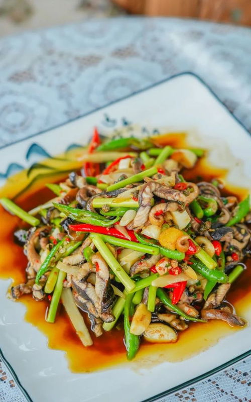 一家開在江邊的神秘美食城,坐擁180 江景,吃飯觀景兩不誤