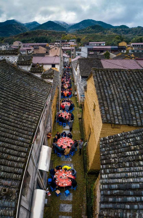 走唐詩(shī)水路,品農(nóng)家風(fēng)味,茅洋長(zhǎng)桌宴等你來(lái)參與